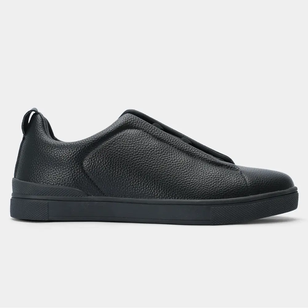 SMZG000100029-SHOES-ZEGNA-2026-Black-1 Zegna Triple Stitch Grain Leather Low-Top Sneakers - Triple Black - Image 1